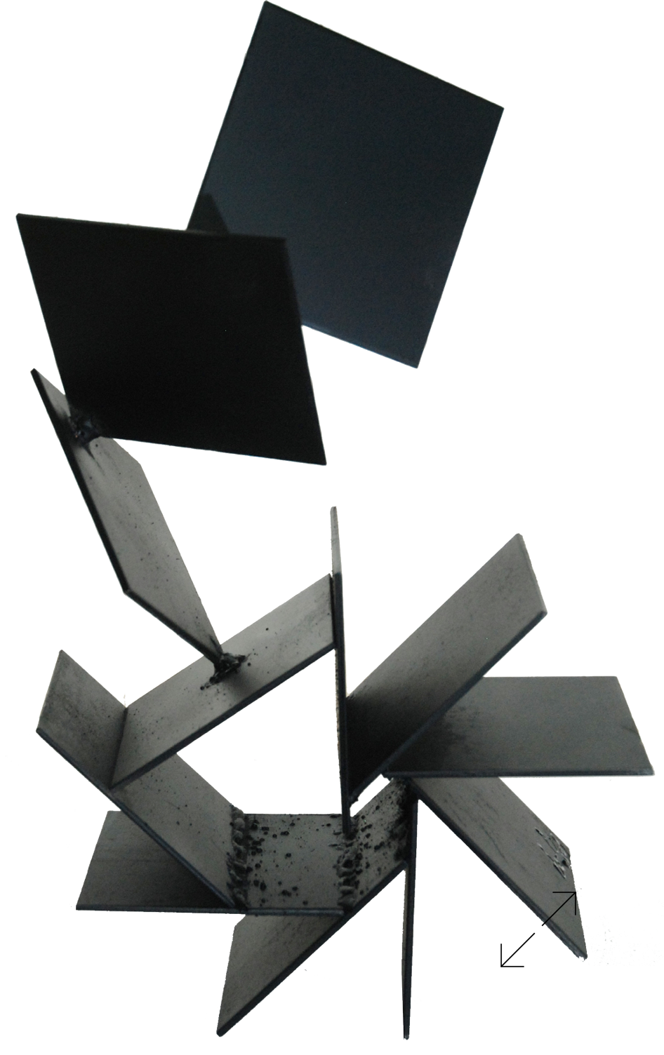 DEC designer plasticien présente ses sculptures.